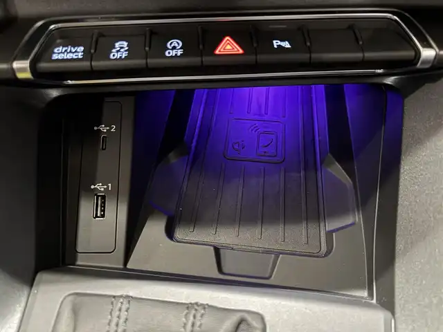 アウディ Ｑ３ SB 35TFSI Sライン 愛知県 2020(令2)年 2万km グレー バーチャルコクピット　/ハーフレザー　/シートヒーター　/ＭＭＩナビゲーション　/Ｂｌｕｅｔｏｏｔｈ　/３６０度カメラ　/ＡＣＣ　/ＬＫＡ　/ＢＳＭ　/ワイヤレスチャージ　/ドライブレコーダー　/ＥＴＣ２．０/アイドリングストップ/パワーバックドア/プッシュスタート/ウィンカーミラー