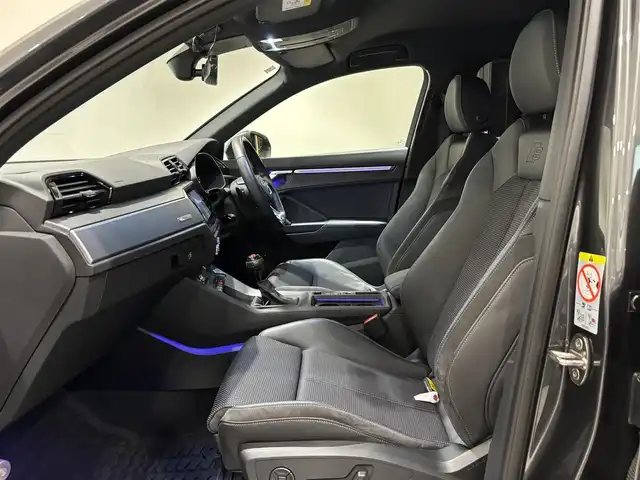 アウディ Ｑ３ SB 35TFSI Sライン 愛知県 2020(令2)年 2万km グレー バーチャルコクピット　/ハーフレザー　/シートヒーター　/ＭＭＩナビゲーション　/Ｂｌｕｅｔｏｏｔｈ　/３６０度カメラ　/ＡＣＣ　/ＬＫＡ　/ＢＳＭ　/ワイヤレスチャージ　/ドライブレコーダー　/ＥＴＣ２．０/アイドリングストップ/パワーバックドア/プッシュスタート/ウィンカーミラー