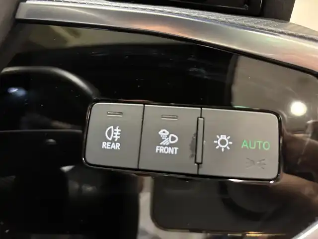 アウディ Ｑ３ SB 35TFSI Sライン 愛知県 2020(令2)年 2万km グレー バーチャルコクピット　/ハーフレザー　/シートヒーター　/ＭＭＩナビゲーション　/Ｂｌｕｅｔｏｏｔｈ　/３６０度カメラ　/ＡＣＣ　/ＬＫＡ　/ＢＳＭ　/ワイヤレスチャージ　/ドライブレコーダー　/ＥＴＣ２．０/アイドリングストップ/パワーバックドア/プッシュスタート/ウィンカーミラー