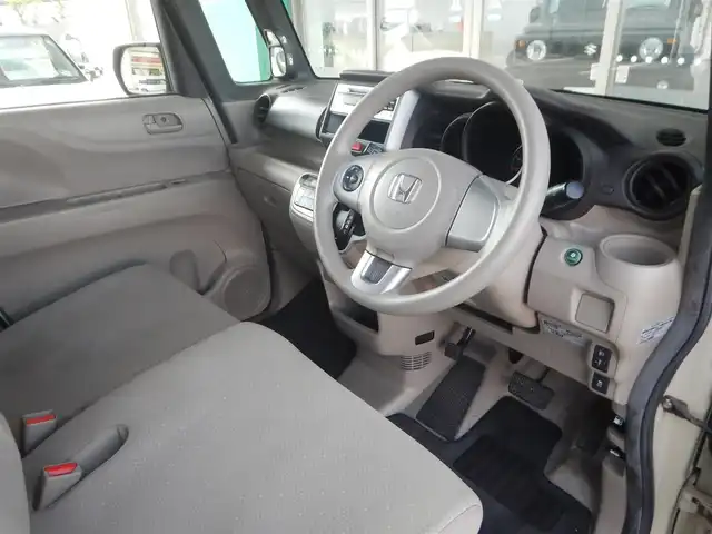 ホンダ Ｎ ＢＯＸ ＋ G Lパッケージ 静岡県 2014(平26)年 7.2万km ヒダマリアイボリーパール ワンオーナー/横滑り防止装置/福祉車両/・スローパー/電動ウインチ/・リモコン付き/純正CDオーディオ/・CX-128C/SEIN STREET INNOVATION 14インチアルミホイール/・LIGHT WEIGHT CONCEPT/純正フロアマット/ドアバイザー/ヘッドライトレベライザー/ISOFIX/電動格納ミラー/プッシュスタート/スマートキー×2/取扱説明書/新車保証書