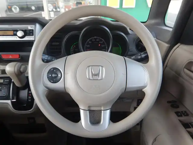 ホンダ Ｎ ＢＯＸ ＋ G Lパッケージ 静岡県 2014(平26)年 7.2万km ヒダマリアイボリーパール ワンオーナー/横滑り防止装置/福祉車両/・スローパー/電動ウインチ/・リモコン付き/純正CDオーディオ/・CX-128C/SEIN STREET INNOVATION 14インチアルミホイール/・LIGHT WEIGHT CONCEPT/純正フロアマット/ドアバイザー/ヘッドライトレベライザー/ISOFIX/電動格納ミラー/プッシュスタート/スマートキー×2/取扱説明書/新車保証書