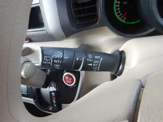 ホンダ Ｎ ＢＯＸ ＋ G Lパッケージ 静岡県 2014(平26)年 7.2万km ヒダマリアイボリーパール ワンオーナー/横滑り防止装置/福祉車両/・スローパー/電動ウインチ/・リモコン付き/純正CDオーディオ/・CX-128C/SEIN STREET INNOVATION 14インチアルミホイール/・LIGHT WEIGHT CONCEPT/純正フロアマット/ドアバイザー/ヘッドライトレベライザー/ISOFIX/電動格納ミラー/プッシュスタート/スマートキー×2/取扱説明書/新車保証書