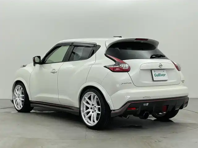 日産 ジューク ニスモ RS 富山県 2016(平28)年 3.1万km ブリリアントホワイトパール ワンオーナー/4WD/社外ナビ（AM/FM/CD/DVD/SD/BT）/フルセグTV/NISMOエアロ（フロント/サイド/リア/リアスポイラー）/社外WORK19インチAW/車高調/柿本マフラー/D席/N席ニスモ純正レカロシート/社外ステアリング（NARDI）/純正スプリング積込/純正マフラー積込/純正ステアリング積込/純正AW付きスタッドレスタイヤ積込（5部山）/NISMOフロアマット/ETC/レーダー探知機付きルームミラー/パドルシフト/純正HIDヘッドライト/オートライト/スマートキー×２/プッシュスタート/横滑り防止装置
