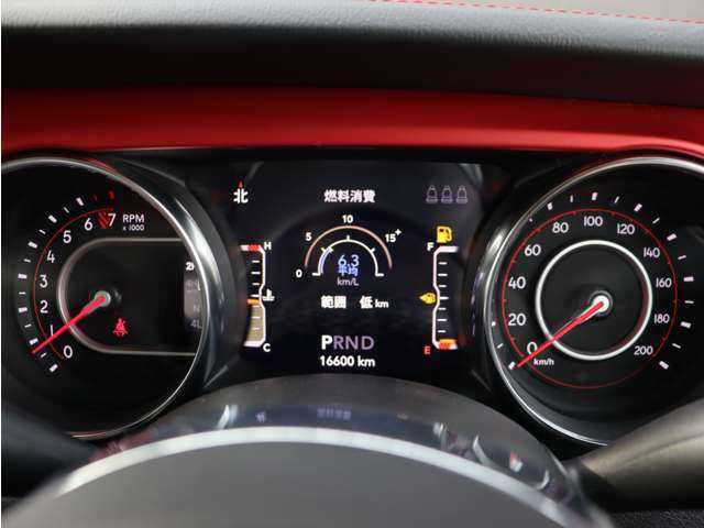 クライスラー・ジープ ジープ グラディエーター ルビコン 長野県 2022(令4)年 1.7万km 白 黒革シート　/ＵｃｏｎｎｅｃｔナビＴＶ　/Ｂ／Ｓ／Ｆカメラ　/ＣａｒＰｌａｙ/ＡＬＰＩＮＥサウンド　/ＡＣＣ　/衝突軽減Ｂ　/ＰａｒｋＳｅｎｓｅ　/シートヒーター／ステアリングヒーター　/ＬＥＤライト　/純正１７ＡＷ