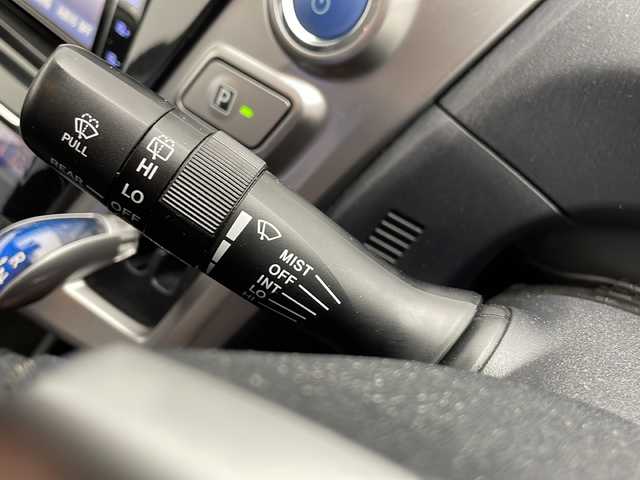 トヨタ プリウス α S ツーリングセレクション 長野県 2019(平31)年 6.9万km ホワイトパールクリスタルシャイン ワンオーナー/純正ナビ（フルセグ/DVD/CD/BT）/Bカメラ/純正ビルトインETC/モデリスタエアロ/プリクラッシュセーフティー/レーンキープアシスト/純正ドライブレコーダー/TVキャンセラー有り/AC100V1500W/純正17インチAW/ステリングスイッチ/LEDヘットライト/LEDフォグランプ/バックフォグ/ドアバイザー/フロアマット/車両取扱説明書/保証書