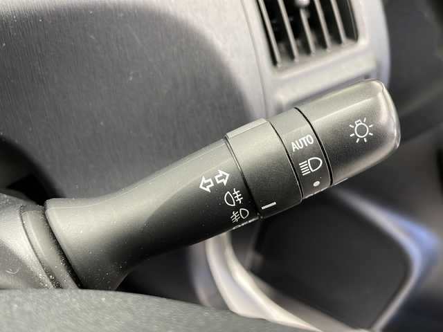 トヨタ プリウス α S ツーリングセレクション 長野県 2019(平31)年 6.9万km ホワイトパールクリスタルシャイン ワンオーナー/純正ナビ（フルセグ/DVD/CD/BT）/Bカメラ/純正ビルトインETC/モデリスタエアロ/プリクラッシュセーフティー/レーンキープアシスト/純正ドライブレコーダー/TVキャンセラー有り/AC100V1500W/純正17インチAW/ステリングスイッチ/LEDヘットライト/LEDフォグランプ/バックフォグ/ドアバイザー/フロアマット/車両取扱説明書/保証書
