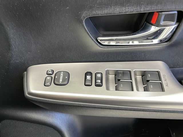 トヨタ プリウス α S ツーリングセレクション 長野県 2019(平31)年 6.9万km ホワイトパールクリスタルシャイン ワンオーナー/純正ナビ（フルセグ/DVD/CD/BT）/Bカメラ/純正ビルトインETC/モデリスタエアロ/プリクラッシュセーフティー/レーンキープアシスト/純正ドライブレコーダー/TVキャンセラー有り/AC100V1500W/純正17インチAW/ステリングスイッチ/LEDヘットライト/LEDフォグランプ/バックフォグ/ドアバイザー/フロアマット/車両取扱説明書/保証書