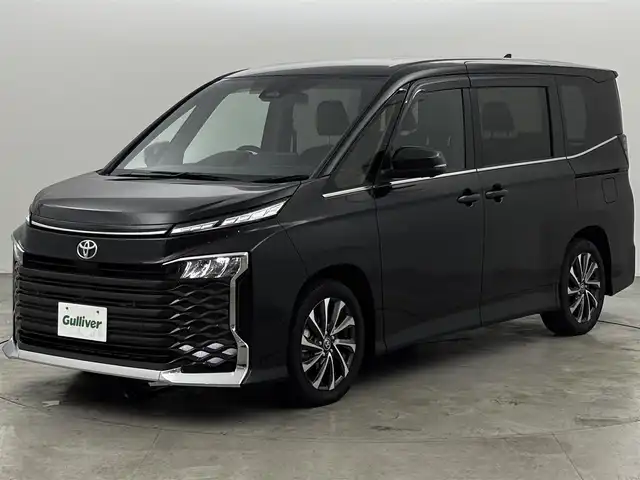 トヨタ ヴォクシー S－Z 福岡県 2025(令7)年 0.1万km グリッターブラックガラスフレーク 純正ＤＡナビ（フルセグＴＶ）　/全方位カメラ　/ビルトインＥＴＣ２．０　/ＡＣＣ　/コーナーセンサー　/衝突被害軽減ブレーキ　/レーンキープ　/ＰＫＳＢ　/パーキングアシスト　/両側電動スライドドア　/純正１７インチＡＷ