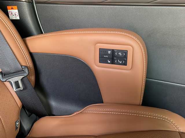 トヨタ ヴェルファイア Z プレミア 東京都 2024(令6)年 0.9万km プラチナホワイトパールマイカ ワンオーナー/新車時保証書　整備記録簿/ユーザーガイド/セーフティーセンス/トヨタチームメイト/14インチディスプレイオーディオ/純正ナビ/フルセグTV【走行中映ります】/USB/BT/Miracast/AppleCarplay/パノラミックビューモニター　ETC【2.0】/デジタルインナーミラー/ヘッドアップディスプレイ/ドライブレコーダー【前後】/AC100V100W/左右独立ムーンルーフ　レザーシート/前席後席シートヒーター/ベンチレーター/パワーシート【運転席メモリー付】/両側パワースライドドア/パワーバックドア/3眼LEDヘッドライト/スマートキー×２/サイド/カーテン/ニーエアバック/純正19インチアルミ