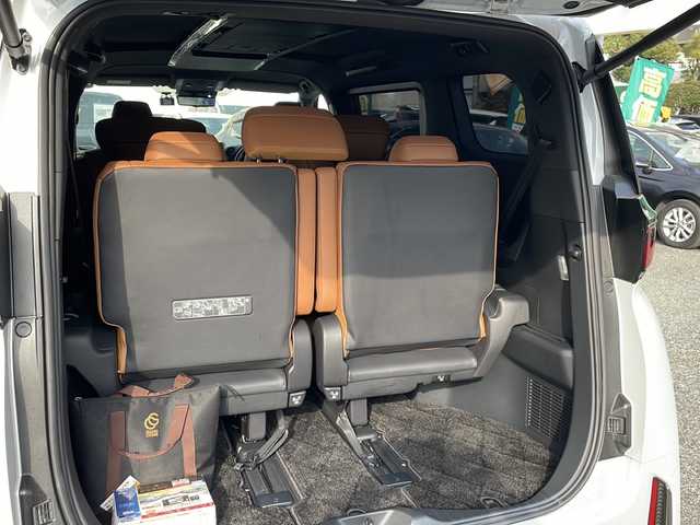 トヨタ ヴェルファイア Z プレミア 東京都 2024(令6)年 0.9万km プラチナホワイトパールマイカ ワンオーナー/新車時保証書　整備記録簿/ユーザーガイド/セーフティーセンス/トヨタチームメイト/14インチディスプレイオーディオ/純正ナビ/フルセグTV【走行中映ります】/USB/BT/Miracast/AppleCarplay/パノラミックビューモニター　ETC【2.0】/デジタルインナーミラー/ヘッドアップディスプレイ/ドライブレコーダー【前後】/AC100V100W/左右独立ムーンルーフ　レザーシート/前席後席シートヒーター/ベンチレーター/パワーシート【運転席メモリー付】/両側パワースライドドア/パワーバックドア/3眼LEDヘッドライト/スマートキー×２/サイド/カーテン/ニーエアバック/純正19インチアルミ