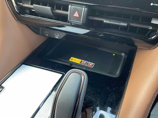 トヨタ ヴェルファイア Z プレミア 東京都 2024(令6)年 0.9万km プラチナホワイトパールマイカ ワンオーナー/新車時保証書　整備記録簿/ユーザーガイド/セーフティーセンス/トヨタチームメイト/14インチディスプレイオーディオ/純正ナビ/フルセグTV【走行中映ります】/USB/BT/Miracast/AppleCarplay/パノラミックビューモニター　ETC【2.0】/デジタルインナーミラー/ヘッドアップディスプレイ/ドライブレコーダー【前後】/AC100V100W/左右独立ムーンルーフ　レザーシート/前席後席シートヒーター/ベンチレーター/パワーシート【運転席メモリー付】/両側パワースライドドア/パワーバックドア/3眼LEDヘッドライト/スマートキー×２/サイド/カーテン/ニーエアバック/純正19インチアルミ