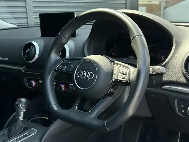アウディ Ａ３ SB 30TFSI スポーツ 茨城県 2019(平31)年 2.8万km グレイシアホワイトメタリック アシスタンスＰＫＧ　/サイドアシスト　/レーンアシスト　/リヤクロストラフィックアシスト　/ハイビームアシスト　/ＡＣＣ　/コンビニエンスＰＫＧ　/アドバンストキー　/Ｂカメラ　/バーチャルＣＰ　/ナビ　/ＴＶ　/BT/DVD/CD/シートヒーター/ETC/禁煙車