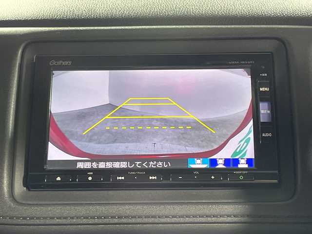 ホンダ ヴェゼル ハイブリッド Z ホンダセンシング 神奈川県 2018(平30)年 5.5万km プレミアムクリスタルレッドM 純正７型SDナビゲーション【VXM-185YFi】/フルセグ　CD DVD　iPod　AM FM MUSICRACK　Bluetooth　AUX　USB　VTR/バックカメラ/シルバールーフレール/ホンダセンシング/CMBS衝突軽減ブレーキ/LKAS車線維持支援システム/先行車発進告知/標識認識機能/路外逸脱抑制機能/レーダークルーズコントロール/RFPリアアクティブフォースペダル/ハーフレザーシート/前席シートヒーター/革巻きステアリング/パドルシフト/ビルトインETC/プッシュスタート/スマートキー/純正17インチアルミホイール/純正サイド/リアスポイラー/LEDヘッドライト/オートライト/フロントフォグランプ/スペアキー