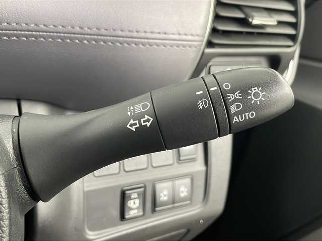 日産 セレナ e－パワー ハイウェイスター V 埼玉県 2020(令2)年 7.3万km ダイヤモンドブラック 純正SD10型ナビ/（BT/CD/DVD/AM/FM/Apple CarPlay/Android Auto）/アラウンドビューモニター/プロパイロット/両側パワースライドドア/左側ハンズフリー/前方ドライブレコーダー/ビルトインETC/純正アルミホイール/純正フロアマット/LEDライト