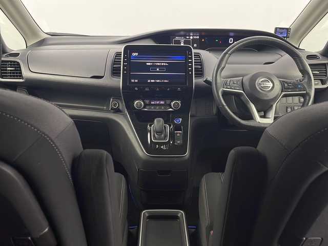 日産 セレナ e－パワー ハイウェイスター V 埼玉県 2020(令2)年 7.3万km ダイヤモンドブラック 純正SD10型ナビ/（BT/CD/DVD/AM/FM/Apple CarPlay/Android Auto）/アラウンドビューモニター/プロパイロット/両側パワースライドドア/左側ハンズフリー/前方ドライブレコーダー/ビルトインETC/純正アルミホイール/純正フロアマット/LEDライト