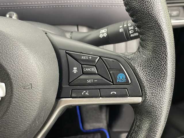 日産 セレナ e－パワー ハイウェイスター V 埼玉県 2020(令2)年 7.3万km ダイヤモンドブラック 純正SD10型ナビ/（BT/CD/DVD/AM/FM/Apple CarPlay/Android Auto）/アラウンドビューモニター/プロパイロット/両側パワースライドドア/左側ハンズフリー/前方ドライブレコーダー/ビルトインETC/純正アルミホイール/純正フロアマット/LEDライト