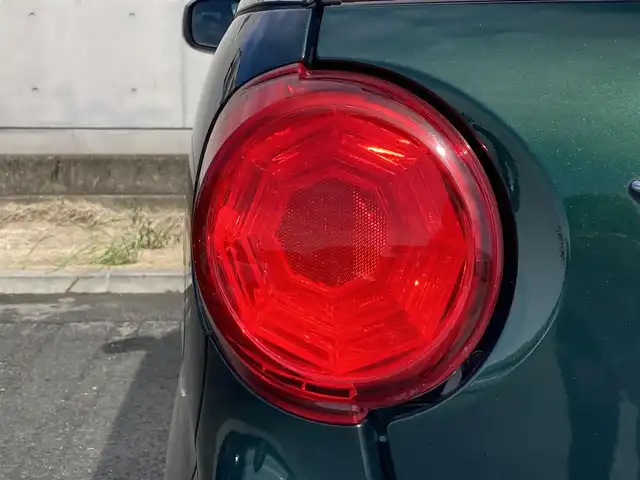 ダイハツ キャスト スタイル GターボプライムコレSAⅢ 静岡県 2019(平31)年 1.8万km ダークエメラルドマイカ ストラーダナビ/フルセグTV/バックカメラ/ビルトインETC/ドライブレコーダー/コーナーセンサー/スマートアシストIII/・衝突回避支援ブレーキ機能/・衝突警報機能/・車線逸脱警報機能/・誤発進抑制制御機能/・先行車発進お知らせ機能/・オートハイビーム/IC付ターボ/LEDヘッドランプ/本革巻きステアリング/ステアリングスイッチ/前席シートヒーター/マルチフォルケッタTRS15インチAW/キーフリーシステム/プッシュボタンスタート/禁煙車