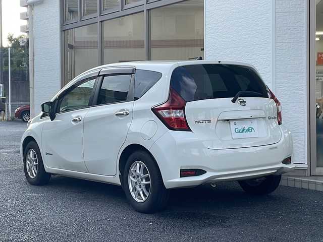 日産 ノート e－パワー X 福岡県 2016(平28)年 6万km ホワイト 純正ナビ/ワンセグTV/バックカメラ/ETC/レーンキープアシスト/スマートキー/スペアキー×1/純正フロアマット/純正AW/取扱説明書/保証書