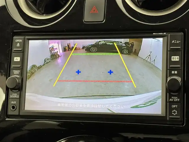 日産 ノート e－パワー X 福岡県 2016(平28)年 6万km ホワイト 純正ナビ（ワンセグＴＶ）　/エマージェンシーブレーキ　/レーンキープ　/コーナーセンサー　/車両接近通報装置　/横滑り防止装置　/オートライト　/ドライブモード　/ＥＴＣ　/純正１４型アルミホイール　/純正フロアマット