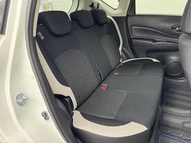 日産 ノート e－パワー X 福岡県 2016(平28)年 6万km ホワイト 純正ナビ（ワンセグＴＶ）　/エマージェンシーブレーキ　/レーンキープ　/コーナーセンサー　/車両接近通報装置　/横滑り防止装置　/オートライト　/ドライブモード　/ＥＴＣ　/純正１４型アルミホイール　/純正フロアマット