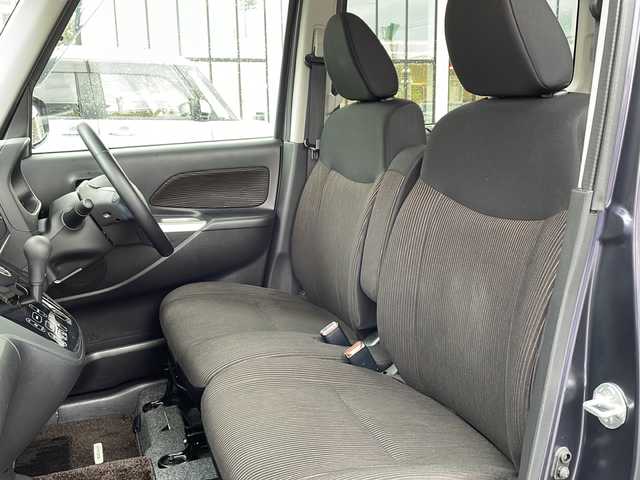 三菱 ｅＫスペース カスタムG e－アシスト 青森県 2015(平27)年 4.8万km パープリッシュネイビーパール ・4WD/・社外ナビ/・バックカメラ/・横滑り防止/・衝突被害軽減ブレーキ/・プッシュスタート/・スマートキー/・両側パワースライドドア/・後席サンシェード/・後席サーキュレーター/・純正14AW/・純正フロアマット