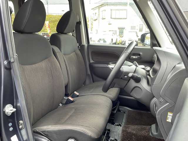 三菱 ｅＫスペース カスタムG e－アシスト 青森県 2015(平27)年 4.8万km パープリッシュネイビーパール ・4WD/・社外ナビ/・バックカメラ/・横滑り防止/・衝突被害軽減ブレーキ/・プッシュスタート/・スマートキー/・両側パワースライドドア/・後席サンシェード/・後席サーキュレーター/・純正14AW/・純正フロアマット