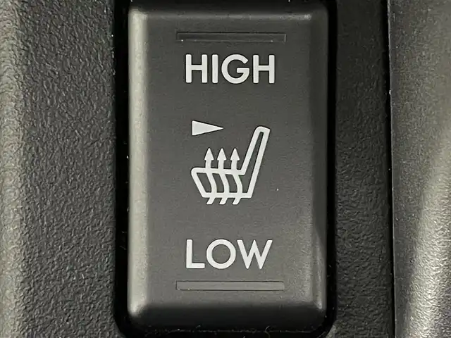 スバル フォレスター 2．0i－S アイサイト 道央・札幌 2014(平26)年 7.1万km クリスタルブラックシリカ ・４WD/・パナソニックナビゲーション/　ＣＤ／ＤＶＤ／フルセグ／ｉＰｏｄ／ＵＳＢ/・ＥＴＣ/・社外前後録画ドライブレコーダー/・バックカメラ/・アイサイト/・レーダークルーズコンロール/・横滑り防止装置/・前後コーナーセンサー/・レーンキープアシスト/・X-MODE/・前席パワーシート/・前席シートヒーター/・パドルシフト/・オートライト/・HIDヘッドライト/・フロントフォグライト/・スマートキー/・プッシュスタート/・エンジンスターター/・スペアキー1本/・純正フロアマット/・社外AW17インチ/・純正AW＋夏タイヤ積込/・ドアバイザー/・保証書あり/・取説あり