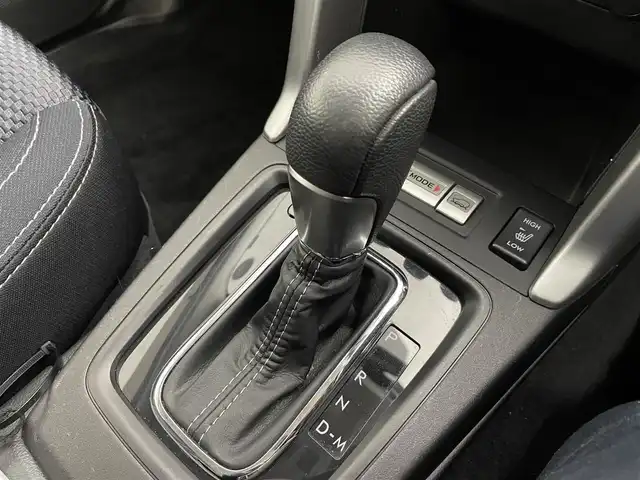 スバル フォレスター 2．0i－S アイサイト 道央・札幌 2014(平26)年 7.1万km クリスタルブラックシリカ ・４WD/・パナソニックナビゲーション/　ＣＤ／ＤＶＤ／フルセグ／ｉＰｏｄ／ＵＳＢ/・ＥＴＣ/・社外前後録画ドライブレコーダー/・バックカメラ/・アイサイト/・レーダークルーズコンロール/・横滑り防止装置/・前後コーナーセンサー/・レーンキープアシスト/・X-MODE/・前席パワーシート/・前席シートヒーター/・パドルシフト/・オートライト/・HIDヘッドライト/・フロントフォグライト/・スマートキー/・プッシュスタート/・エンジンスターター/・スペアキー1本/・純正フロアマット/・社外AW17インチ/・純正AW＋夏タイヤ積込/・ドアバイザー/・保証書あり/・取説あり