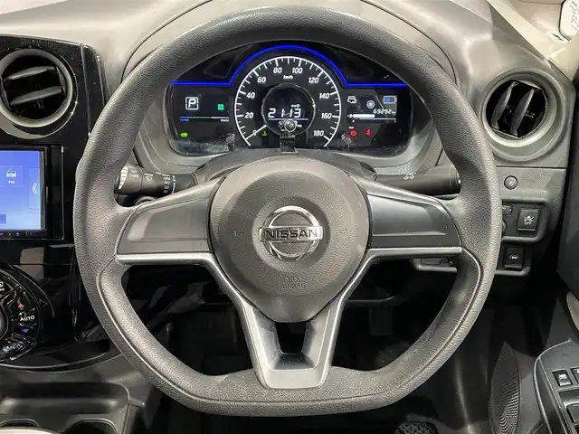 日産 ノート e－パワー B 愛知県 2020(令2)年 7万km ホワイト KENWOOD7インチナビ/衝突軽減ブレーキ/アラウンドビューモニター/ETC/デジタルインナーミラー/Bluetooth/コーナーセンサー/レーンキープアシスト/プッシュスタート/USB接続/スマートキー/ミュージックサーバー/フロアマット/オートライト/禁煙車/電動格納ミラー/ウィンカーミラー/横滑り防止装置