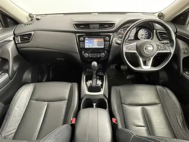 日産 エクストレイル モード・プレミア 道央・札幌 2017(平29)年 6.1万km プレミアムコロナオレンジ ・４WD/・純正SDナビゲーション/　CD/DVD/フルセグ/BT/USB/AUX/・純正ドライブレコーダー前方録画/・ビルトインETC/・アラウンドビューモニター/・エマージェンシーブレーキ/・プロパイロット/・オートブレーキホールド/・インテリジェントルームミラー/・レーダークルーズコントロール/・レザーシート/・全席シートヒーター/・横滑り防止装置/・前後コーナーセンサー/・レーンキープアシスト/・オートライト/・ダウンヒルアシストコントロール/・LEDヘッドライト/・フロントフォグランプ/・純正フロアマット/・スマートキー/・プッシュスタート/・スペアキー１本/・ルーフレール/・オーテックAW１９インチ/・TVキット/・アルパインツィーター/・保証書付き/・取説付き