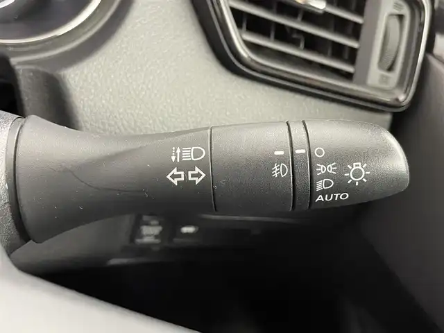 日産 エクストレイル モード・プレミア 道央・札幌 2017(平29)年 6.1万km プレミアムコロナオレンジ ・４WD/・純正SDナビゲーション/　CD/DVD/フルセグ/BT/USB/AUX/・純正ドライブレコーダー前方録画/・ビルトインETC/・アラウンドビューモニター/・エマージェンシーブレーキ/・プロパイロット/・オートブレーキホールド/・インテリジェントルームミラー/・レーダークルーズコントロール/・レザーシート/・全席シートヒーター/・横滑り防止装置/・前後コーナーセンサー/・レーンキープアシスト/・オートライト/・ダウンヒルアシストコントロール/・LEDヘッドライト/・フロントフォグランプ/・純正フロアマット/・スマートキー/・プッシュスタート/・スペアキー１本/・ルーフレール/・オーテックAW１９インチ/・TVキット/・アルパインツィーター/・保証書付き/・取説付き