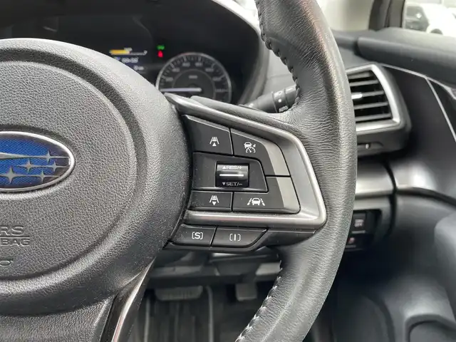 スバル インプレッサ スポーツ 2．0i－L アイサイト 滋賀県 2017(平29)年 7.8万km クォーツブルーP 純正8インチナビ/Bluetooth/CD/DVD/フルセグTV/４WD/バック/サイドカメラ/追従クルーズコントロール/LEDヘッドライト/ステアリングリモコン/純正17インチアルミホイール/パドルシフト/オートライト/プッシュスタート/スマートキー