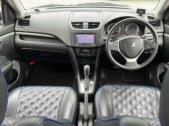 スズキ スイフト RS 石川県 2014(平26)年 5.1万km ブーストブルーパールメタリック 社外メモリナビ(AVIC-MRZ077)/　AM/FM/CD/DVD/Bluetooth/フルセグ/ETC/バックカメラ/クルーズコントロール/純正エアロ/社外16インチAW/ドライブレコーダー/社外レーダー/スマートキー/プッシュスタート/新車時保証書/取扱説明書/オートHIDライト/革調シートカバー
