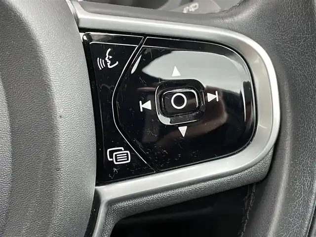 ボルボ ＸＣ９０ D5 AWD インスクリプション 青森県 2019(令1)年 1.9万km オニキスブラックP 衝突回避.被害軽減ブレーキ/４WD/レーンキーピング/パークアシスト/クロストラフィックアラート/車間警告/ヘッドアップディスプレイ/ブラインドスポットインフォメーションシステム/アダクティブクルーズコントロール/純正メーカーナビゲーション/CD/USB/Bluetooth/iPod/フルセグTV/AppleCarPlay/AndroidAuto/全方位カメラ/本革シート/シートヒーター/エアシート/マッサージ/WAC/haman/kardonサウンド/前後ドライブレコーダー/ETC/ステアリングヒーター/パワーシート/パワーバックドア/LEDヘッドライト/電格ミラー/純正フロアマット/純正20インチアルミホイール