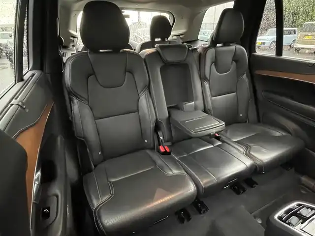 ボルボ ＸＣ９０ D5 AWD インスクリプション 青森県 2019(令1)年 1.9万km オニキスブラックP 衝突回避.被害軽減ブレーキ/４WD/レーンキーピング/パークアシスト/クロストラフィックアラート/車間警告/ヘッドアップディスプレイ/ブラインドスポットインフォメーションシステム/アダクティブクルーズコントロール/純正メーカーナビゲーション/CD/USB/Bluetooth/iPod/フルセグTV/AppleCarPlay/AndroidAuto/全方位カメラ/本革シート/シートヒーター/エアシート/マッサージ/WAC/haman/kardonサウンド/前後ドライブレコーダー/ETC/ステアリングヒーター/パワーシート/パワーバックドア/LEDヘッドライト/電格ミラー/純正フロアマット/純正20インチアルミホイール