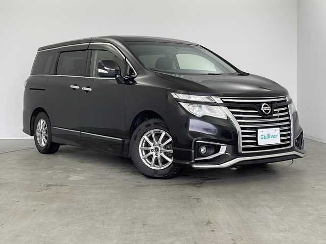 日産 エルグランド 250ハイウェイスターS 新潟県 2015(平27)年 5.4万km ファントムブラック 純正８インチナビ　CD・DVD・Bluetooth/後席フィリップダウンモニター/ハーフレザーシート/両側パワースライドドア/夏タイヤ有/後席オットマン