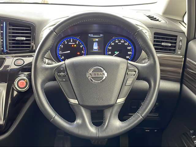 日産 エルグランド 250ハイウェイスターS 新潟県 2015(平27)年 5.4万km ファントムブラック 純正８インチナビ　CD・DVD・Bluetooth/後席フィリップダウンモニター/ハーフレザーシート/両側パワースライドドア/夏タイヤ有/後席オットマン