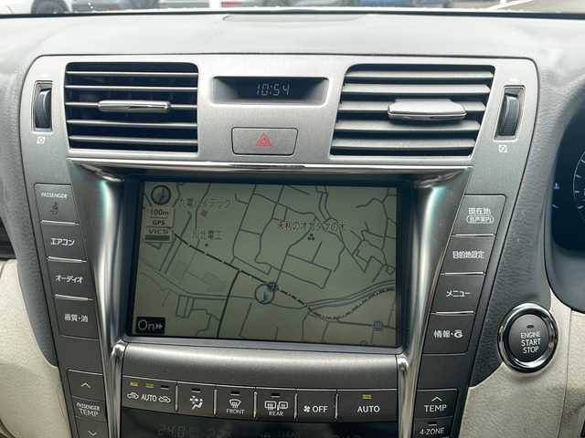 レクサス ＬＳ 460 バージョンU 鹿児島県 2007(平19)年 12.6万km プレミアムシルバーM プッシュスタート/オートライト/ダブル＆サイドエアバック/全席パワーシート/プッシュスタート/ウィンカーミラー/スポーツモード、コンフォートモード/横滑り防止装置/パワー、スノー、エレクトロニカリモード