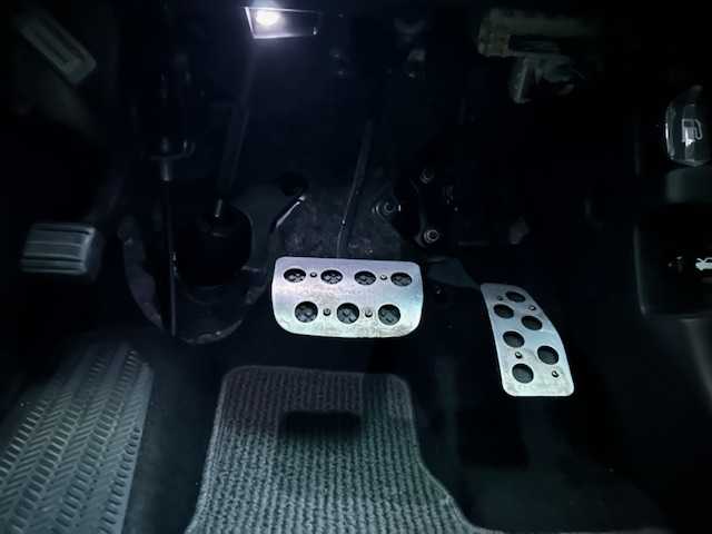 ホンダ Ｎ ＯＮＥ プレミアムSSブラウンスタイルパッケージ 静岡県 2016(平28)年 5万km ブリティッシュグリーンP 純正ディスプレイオーディオ　ＡＭ　ＦＭ　ＣＤ　Ｂｌｕｅｔｏｏｔｈ　ＵＳＢ　ＴＶ　バックカメラ　プッシュスタート　スマートキー　ＥＴＣ　前席シートヒータ　クルーズコントロール　ＨＩＤライト　ＬＥＤフォグ/	ナビ装着用スペシャルパッケージ＋ETC車載器(ナビ連動)/	IRカット(遮熱)/UVカット機能付フロントウインドウガラス/	IRカット(遮熱)/スーパーUVカットフロントドアガラス/	オートリトラミラー＆ディスチャージヘッドライト＜HID＞(オートレベリング/オートライト)/	親水/ヒーテッドドアミラー＋フロントドア撥水ガラス＋運転席＆助手席シートヒーター/	コンビシート＋LEDフォグライト