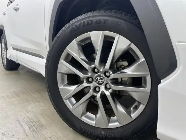 トヨタ ＲＡＶ４ G Zパッケージ 岡山県 2023(令5)年 0.8万km プラチナホワイトパールマイカ ワンオーナー/トヨタセーフティーセンス/純正１０．５インチナビ　/（CD/DVD/BT/メモリ/フルセグTV）/モデリスタフルエアロ　/サンルーフ/本革黒シート/プリクラッシュセーフティ/アラウンドビューモニター　/クルーズコントロール/ビルドインＥＴＣ２．０　/シートヒーター/エアシート/ステアリングヒーター/デジタルインナーミラー　/ＬＥＤヘッドライト/チルステ/ISOFIX/プリクラッシュセーフティー/ステアリングスイッチ/置くだけ充電/純正フロアマット/フォグランプ/純正ドライブレコーダー（前後）/オートライト/オートハイビーム/電動リアゲート/ブラインドスポットモニター/取扱説明書/新車保証書