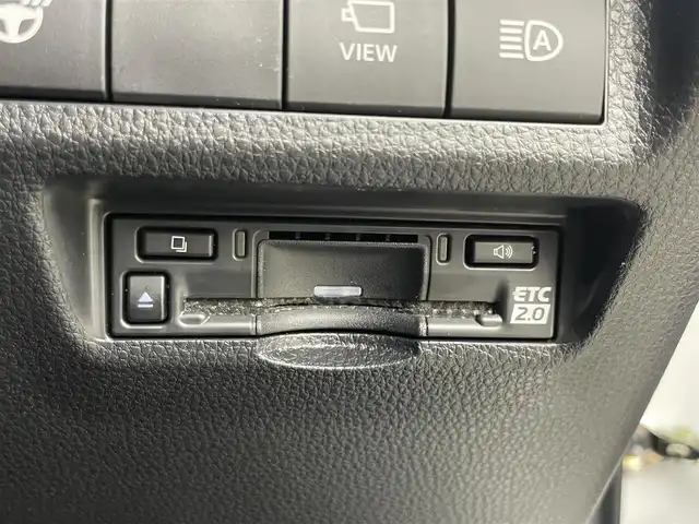 トヨタ ＲＡＶ４ G Zパッケージ 岡山県 2023(令5)年 0.8万km プラチナホワイトパールマイカ ワンオーナー/トヨタセーフティーセンス/純正１０．５インチナビ　/（CD/DVD/BT/メモリ/フルセグTV）/モデリスタフルエアロ　/サンルーフ/本革黒シート/プリクラッシュセーフティ/アラウンドビューモニター　/クルーズコントロール/ビルドインＥＴＣ２．０　/シートヒーター/エアシート/ステアリングヒーター/デジタルインナーミラー　/ＬＥＤヘッドライト/チルステ/ISOFIX/プリクラッシュセーフティー/ステアリングスイッチ/置くだけ充電/純正フロアマット/フォグランプ/純正ドライブレコーダー（前後）/オートライト/オートハイビーム/電動リアゲート/ブラインドスポットモニター/取扱説明書/新車保証書