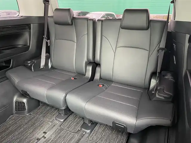 トヨタ アルファード S Cパッケージ 千葉県 2019(令1)年 5.7万km ホワイトパールクリスタルシャイン TRDエアロ/WORK20インチアルミホイール/黒レザーシート/ALPINE9インチSDナビ【X9Z】/・CD/DVD/MSV/Bluetooth/フルセグTV/ALPINEフリップダウンモニター【RSH10S-L】/両後パワースライドドア/前席パワーシート/前席シートヒーター/前席シートベンチレーション/パワーバックドア/トヨタセーフティーセンス/・プリクラッシュセーフティー/・レーンキープアシスト/・パーキングサポートブレーキ/・ロードサインアシスト/・アダプティブクルーズコントロール/・オートマチックハイビーム/ステアリングヒーター/ウッドコンビステアリング/純正三眼LEDヘッドライト/フォグランプ/ドアバイザー/ビルトインETC/社外ドライブレコーダー【VREC-DZ300】/木目調パネル/サイド＆カーテンエアバッグ/新車時保証書＆取扱説明書
