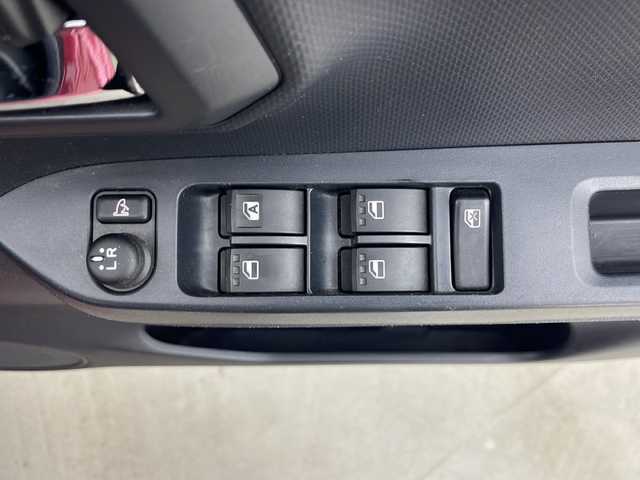スバル プレオ プラス L スマートアシスト 秋田県 2017(平29)年 5.5万km マゼンタベリーマイカM 4WD/社外ナビ/(フルセグTV/Bluetooth/DVD/CD)/衝突被害軽減システム/横滑防止機能/アイドリングストップ/リモコンキー/LEDヘッドライト/オートマチックハイビーム/前後コーナーセンサー/社外フロアマット/純正アルミキャップ/電動格納ミラー/ETC/サイドバイザー/取扱説明書/保証書