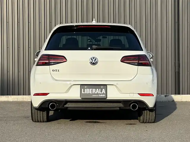 フォルクスワーゲン ゴルフ ＧＴＩ 福島県 2018(平30)年 4.8万km 白 純正ナビ(CD/DVD/BT/SD/AUX/USB)/フルセグ/黒レザーシート/シートヒーター/パワーシート/アダプティブクルーズコントロール /LEDヘッドライト/オートホールド/ドライブレコーダー/純正18AW/パドルシフト/ステアリングスイッチ/純正フロアマット