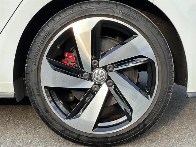 フォルクスワーゲン ゴルフ ＧＴＩ 福島県 2018(平30)年 4.8万km 白 純正ナビ(CD/DVD/BT/SD/AUX/USB)/フルセグ/黒レザーシート/シートヒーター/パワーシート/アダプティブクルーズコントロール /LEDヘッドライト/オートホールド/ドライブレコーダー/純正18AW/パドルシフト/ステアリングスイッチ/純正フロアマット