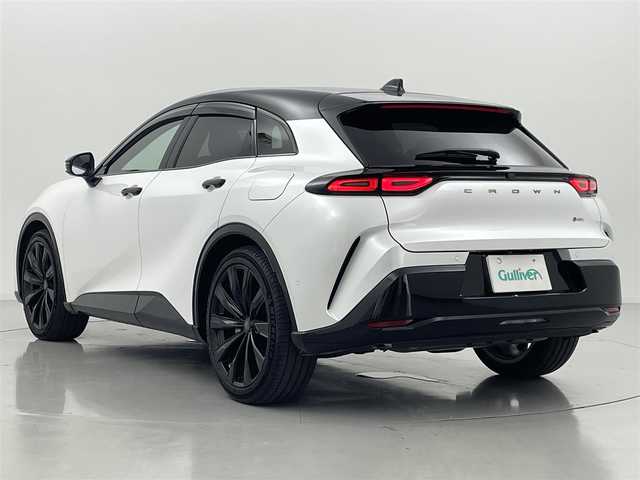 トヨタ クラウン スポーツ Z 熊本県 2024(令6)年 0.9万km パールⅡ ・パノラマルーフ　/・１２．３インチナビ（ApplCarPlay・AndroidAuto・BT・フルセグ・SD・USB）　/・ビルトインＥＴＣ２．０/・全周囲モニター/・ハンズフリーパワーバックドア/・AC100V/1500W給電システム/・おくだけ充電/・パワーシート（運転席・助手席）/・シートヒーター　シートベンチレーション（運転席・助手席）/・ハンドルヒーター/・電子インナーミラー/・トヨタセーフティーセンス/・純正サイドバイザー/・純正フロアマット/・純正21インチAW/・オートライト/・オートマチックハイビーム/・LEDヘッドライト/・スマートキー/・プッシュスタート/・スペアキー1本/・保証書/・取扱説明書