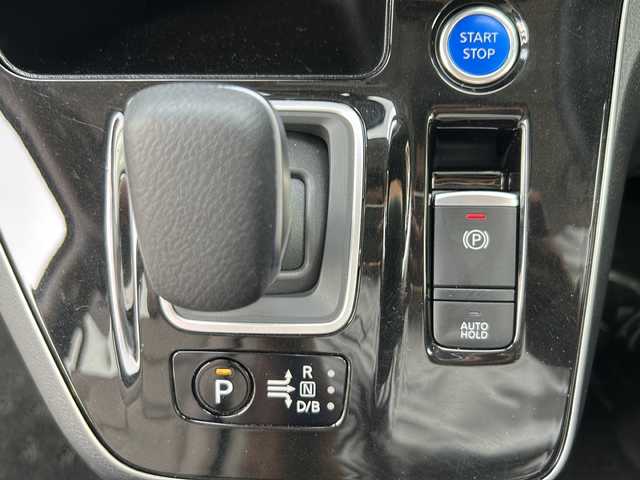 日産 セレナ e－パワー ハイウェイスター V 大阪府 2021(令3)年 2.9万km ブリリアントホワイトパール ワンオーナー/純正ナビ（バックカメラ・フルセグTV/Bluetooth）/プロパイロット/両側パワースライドドア/ETC/プッシュスタート/デジタルインナーミラー/純正15インチアルミホイール/3列シート/純正フロアマット/ドアバイザー/セカンドシートサンシェード/デジタルインナーミラー/電動格納ミラー