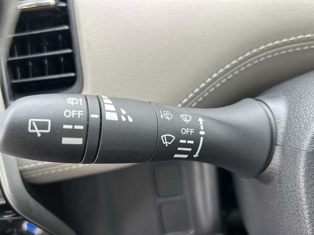 日産 セレナ e－パワー ハイウェイスター V 大阪府 2021(令3)年 2.9万km ブリリアントホワイトパール ワンオーナー/純正ナビ（バックカメラ・フルセグTV/Bluetooth）/プロパイロット/両側パワースライドドア/ETC/プッシュスタート/デジタルインナーミラー/純正15インチアルミホイール/3列シート/純正フロアマット/ドアバイザー/セカンドシートサンシェード/デジタルインナーミラー/電動格納ミラー