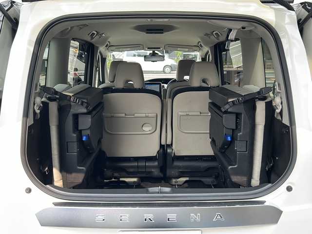 日産 セレナ e－パワー ハイウェイスター V 大阪府 2021(令3)年 2.9万km ブリリアントホワイトパール ワンオーナー/純正ナビ（バックカメラ・フルセグTV/Bluetooth）/プロパイロット/両側パワースライドドア/ETC/プッシュスタート/デジタルインナーミラー/純正15インチアルミホイール/3列シート/純正フロアマット/ドアバイザー/セカンドシートサンシェード/デジタルインナーミラー/電動格納ミラー
