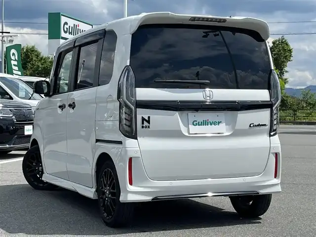 ホンダ Ｎ ＢＯＸ カスタム L ターボ スタイル+ブラック 奈良県 2022(令4)年 1.8万km プラチナホワイトパール ９型ナビ　/(ＨＤＭＩ/FM/AM)　　/バックカメラ　/フルセグＴＶ　/両側パワースライドドア　/レーダークルーズコントロール　/パドルシフト　/革巻きステアリング　/ＬＥＤヘッドライト/ハーフレザーシート/前席シートヒーター